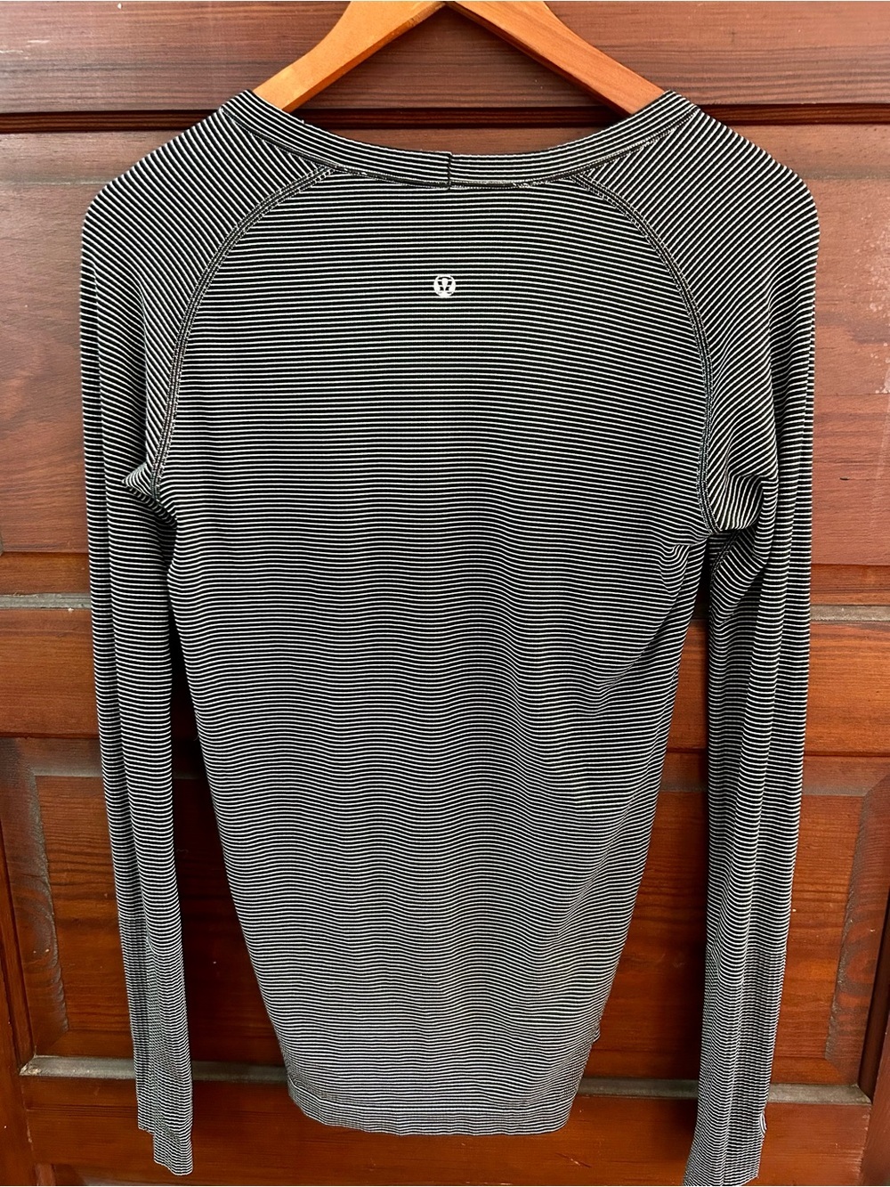 lululemon athletica Swiftly Tech Long Sleeve Crew - Black/White Stripe - Picture 4 of 10